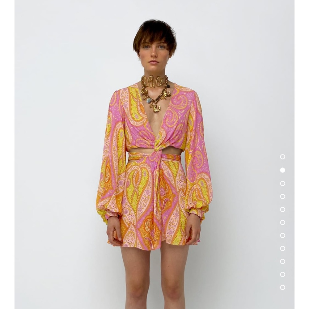 Zara cut out dress pink and paisley design size xs